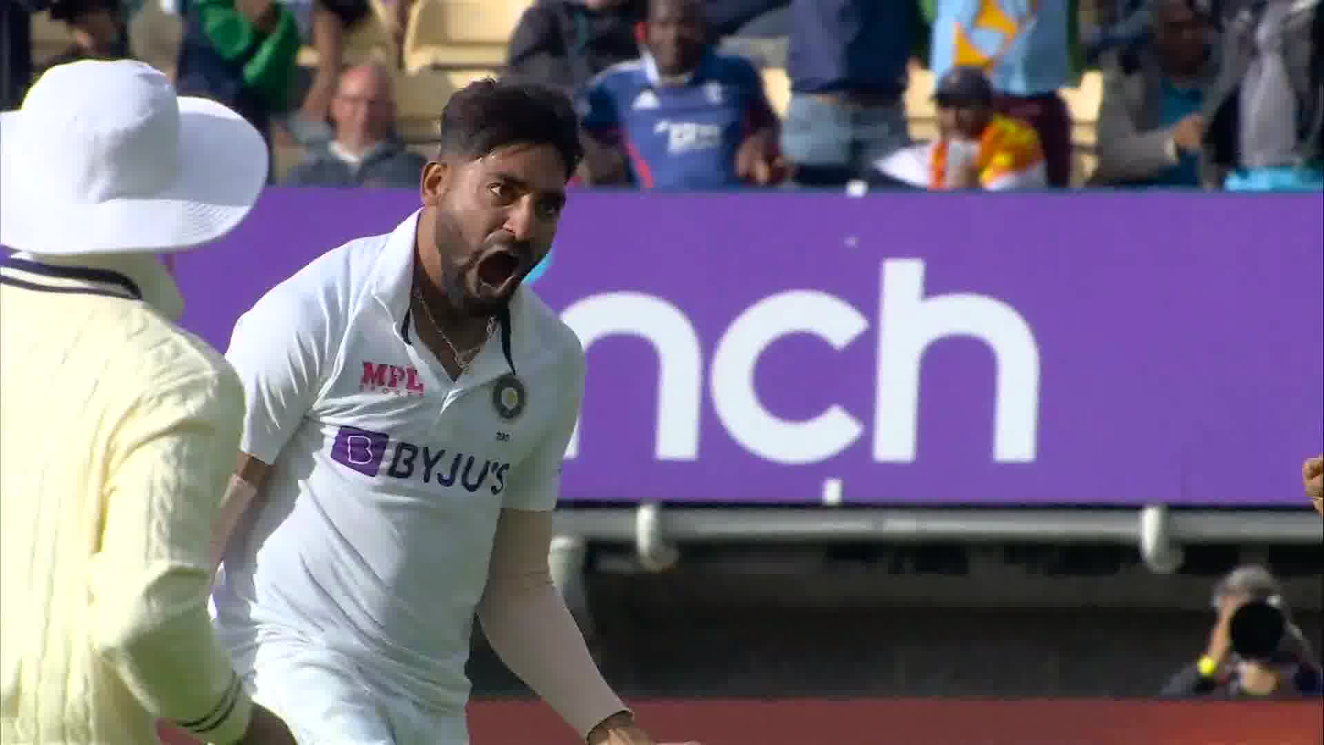 watch-wicket-siraj-s-bouncer-sends-root-back-to-the-pavilion-from