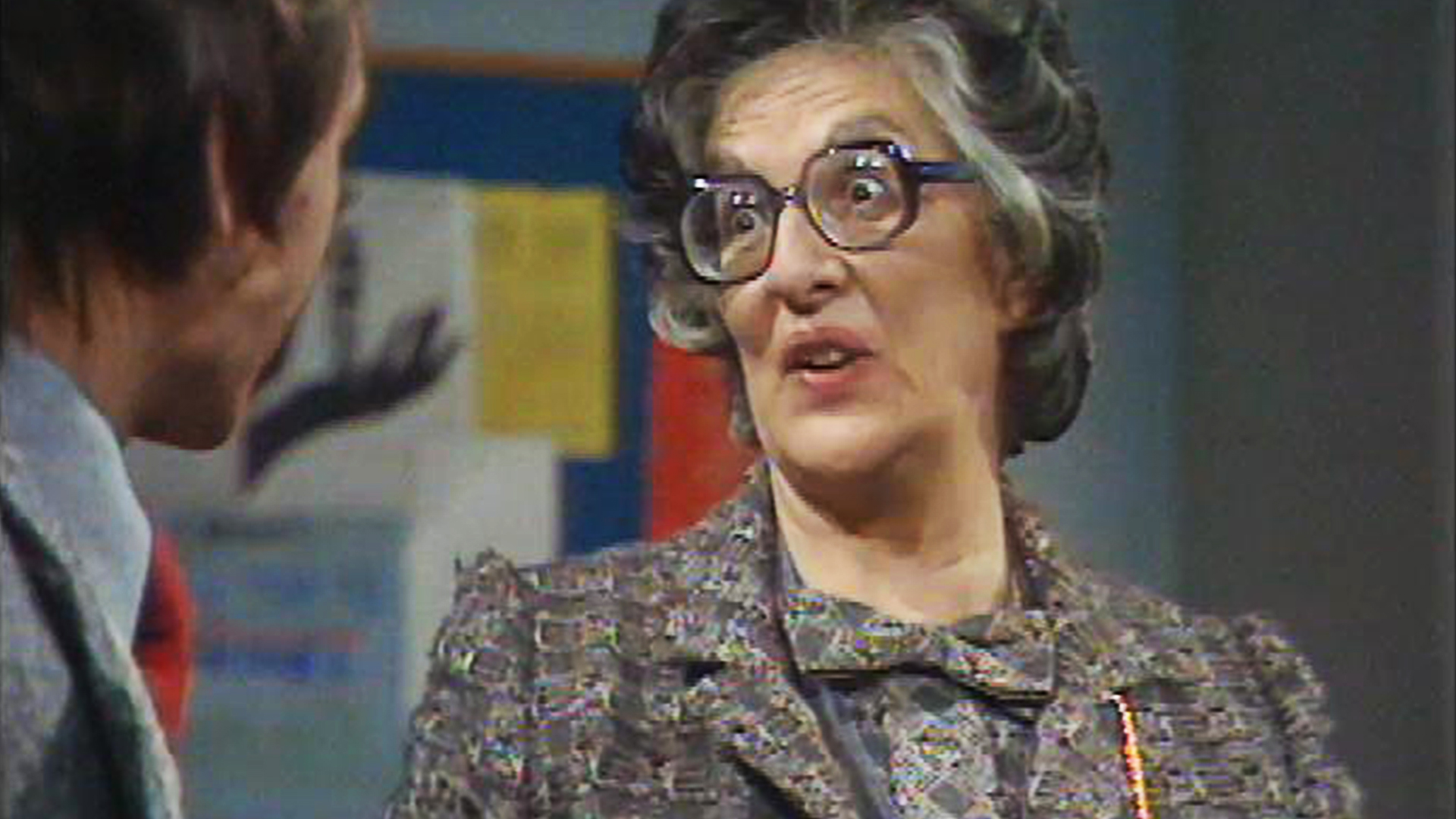 Watch Latest Mind Your Language Episode 10 Online Hello Sailor Sonyliv Watch Latest Mind Your Language Episode 10 Online Hello Sailor Sonyliv