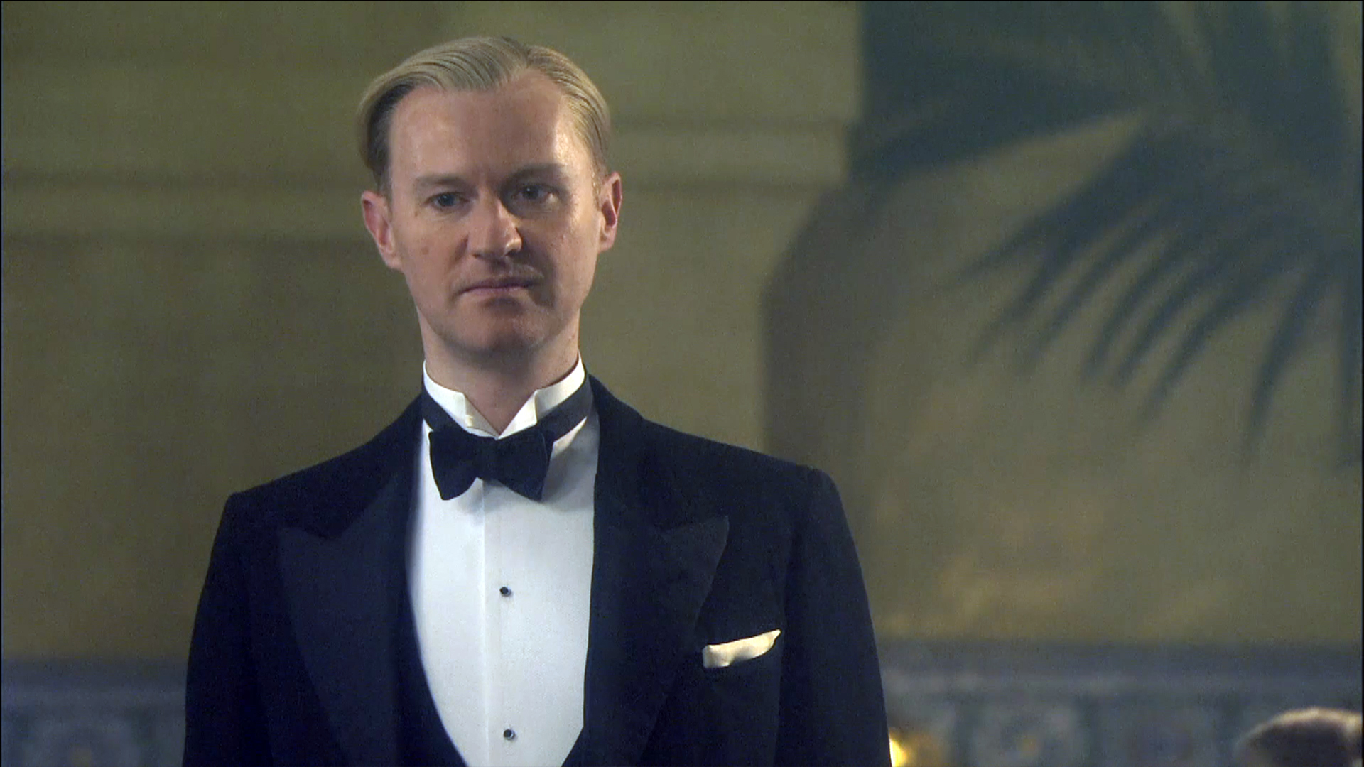 Watch Agatha Christie's Poirot Episode No. 4 TV Series Online