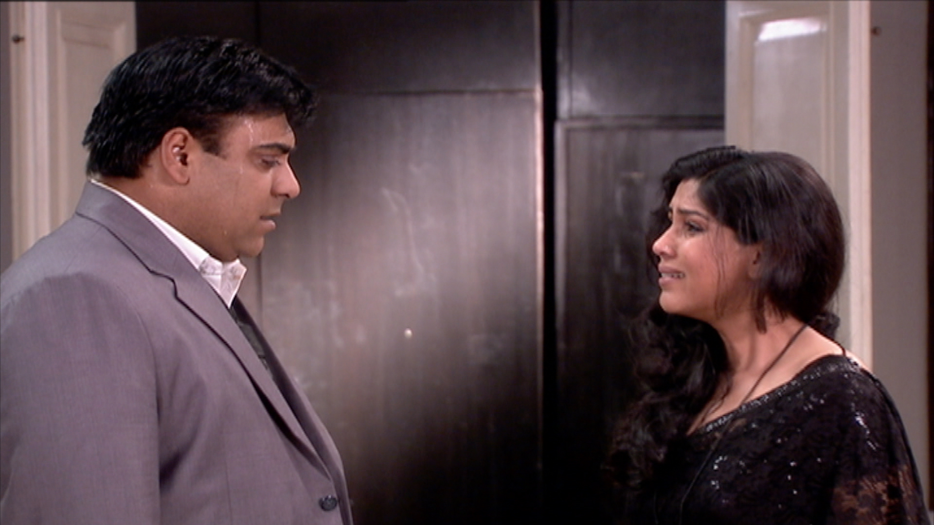 Bade Acche Lagte Hai Today's Full Episode Watch Bade Acche Lagte Hai Online - All Latest Episodes Online on SonyLIV