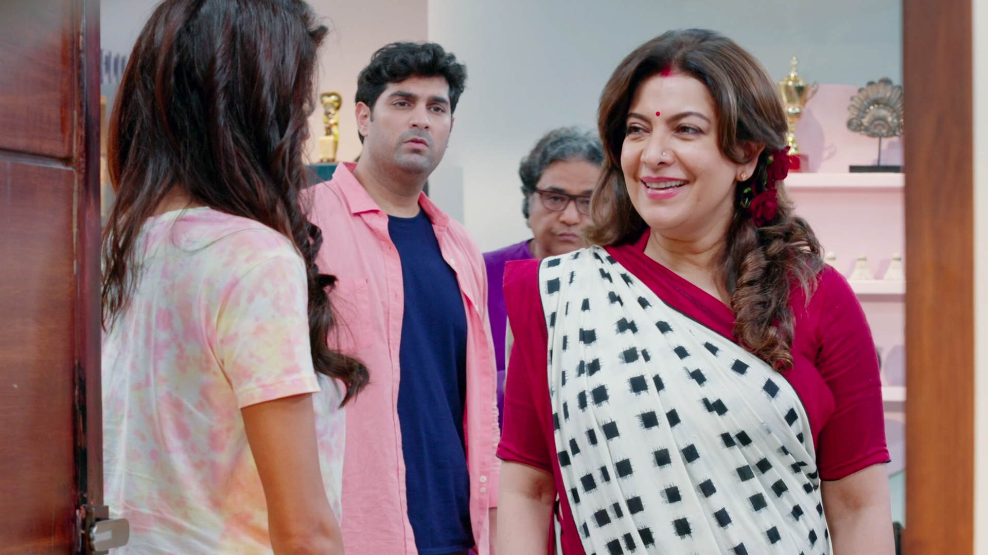 Watch Sandwiched Forever Episode No. 4 TV Series Online - The