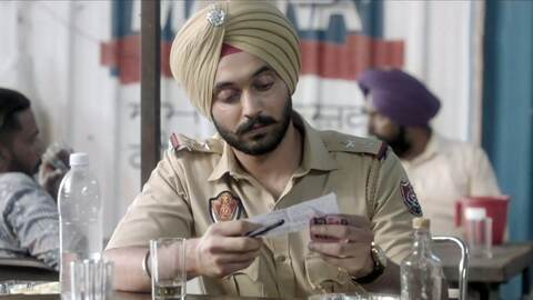 Inspector Lucky Analyse Happy's Behaviour