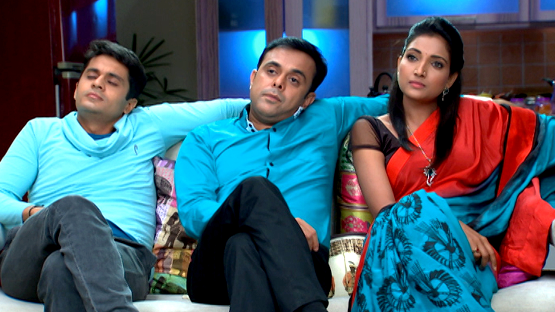 Watch Badi Dooooor Se Aaye Hai Episode No 32 TV Series Online Hemant 