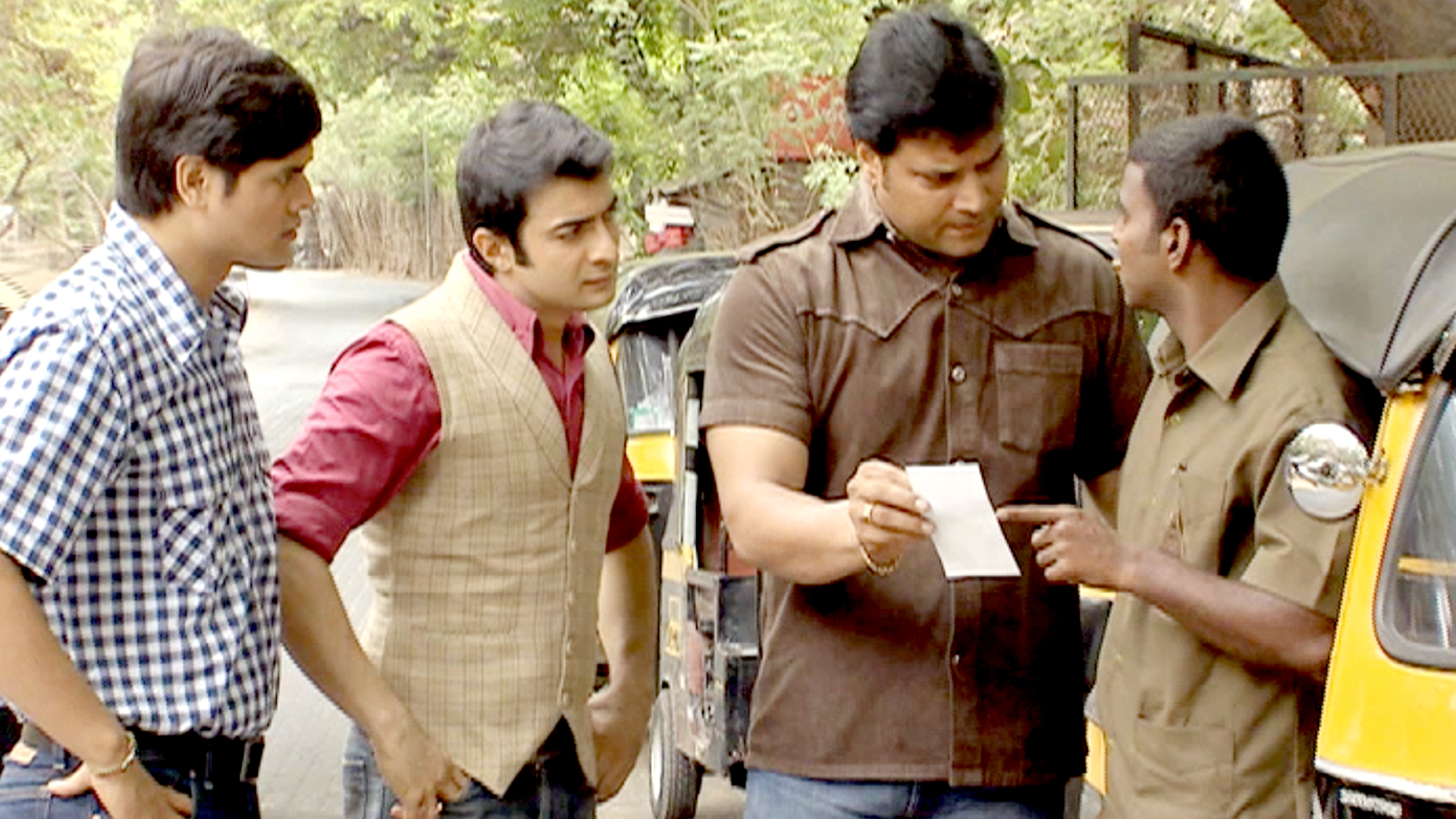 Watch CID Episode No. 837 TV Series Online Body On Body SonyLIV