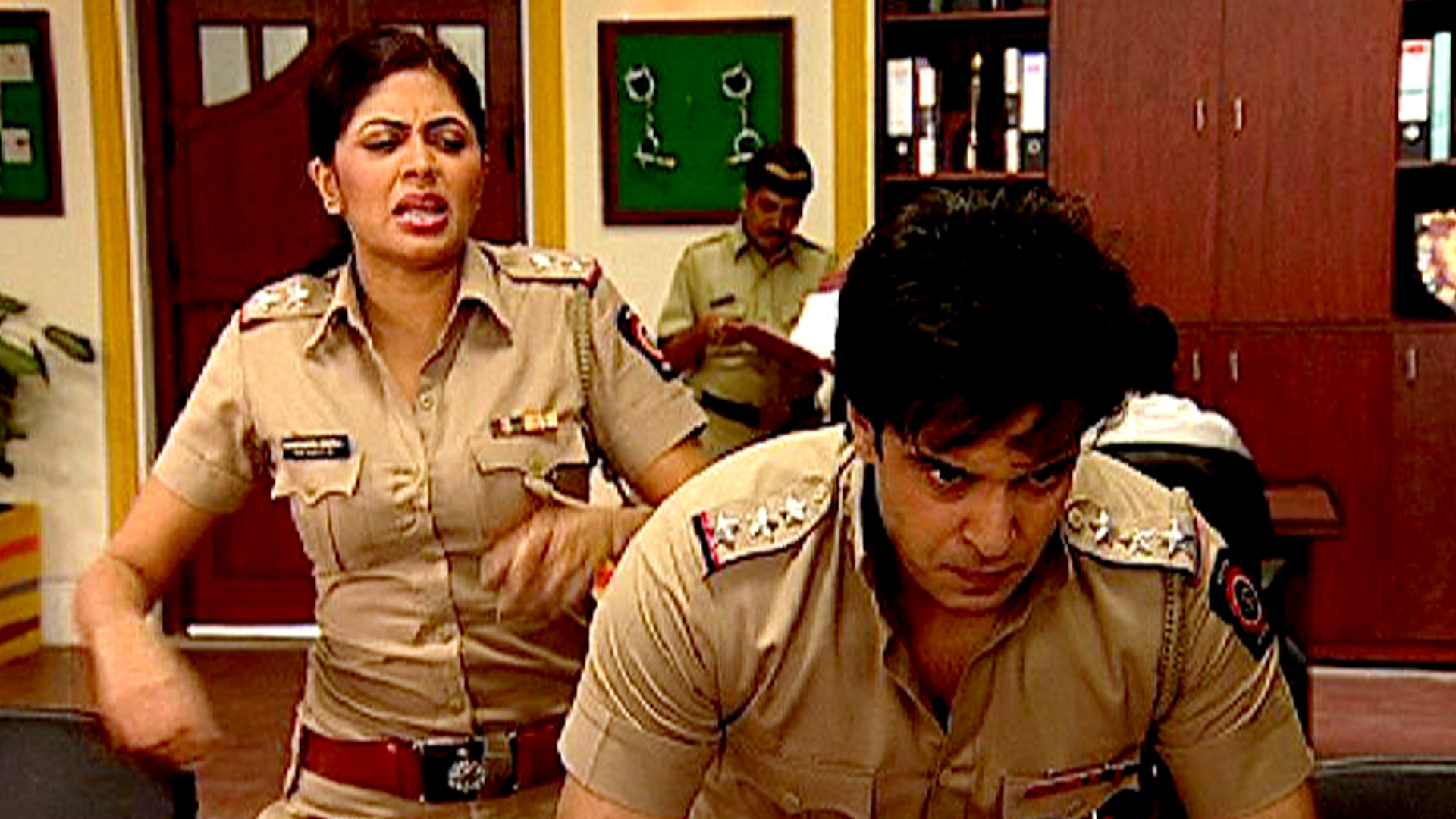 Watch FIR Episode No. 738 TV Series Online - Heartbroken Chandramukhi ...