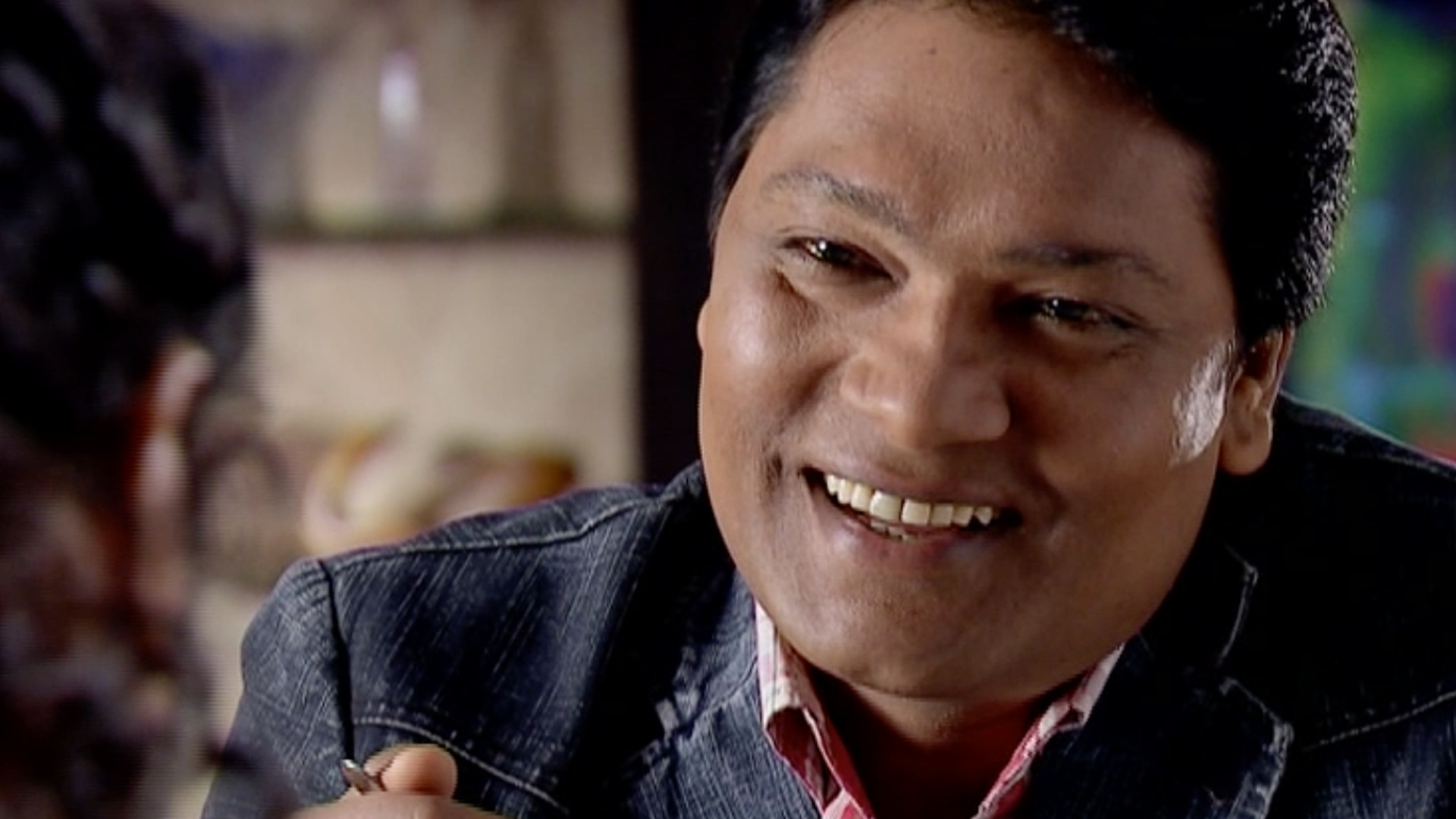 Watch Inspector Abhijeet turns chef for Taarika Full HD Video Clips on ...
