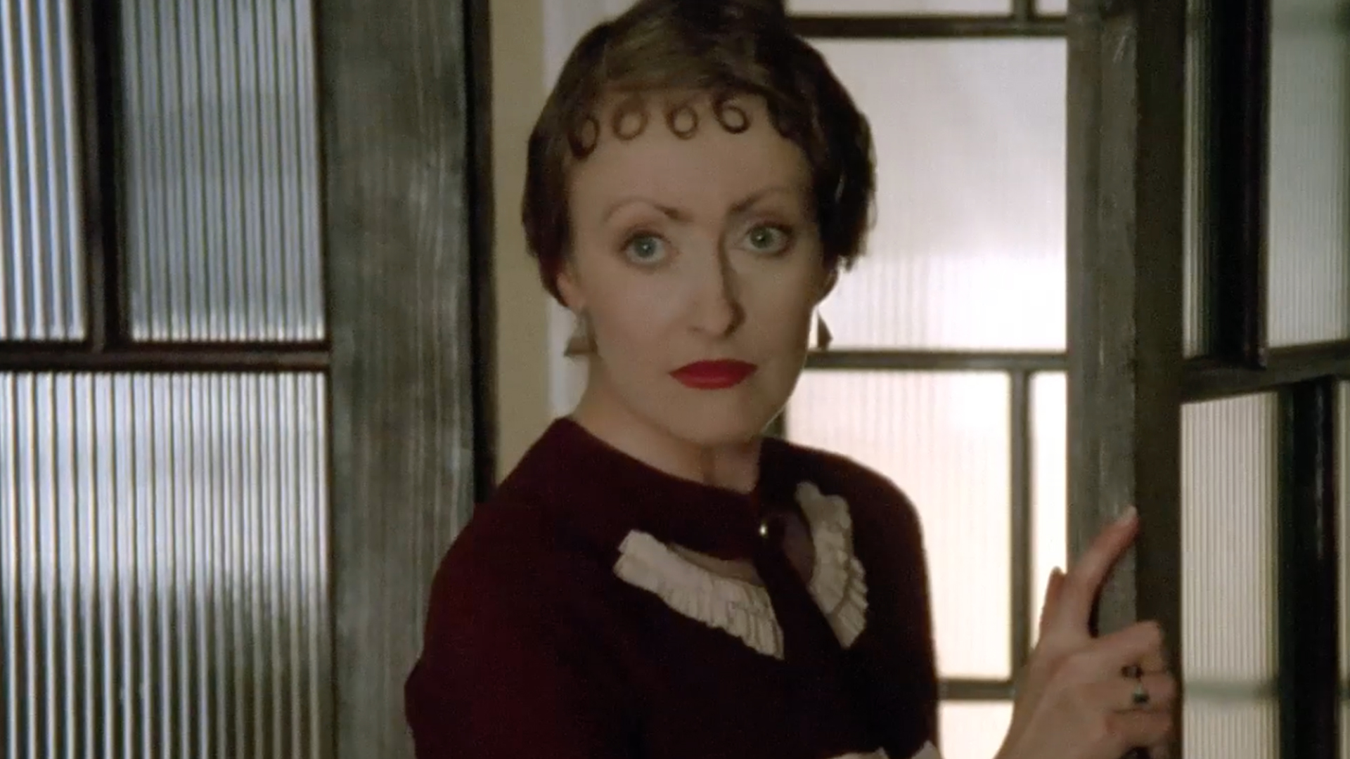 Watch Agatha Christie's Poirot Episode No. 8 TV Series Online - The