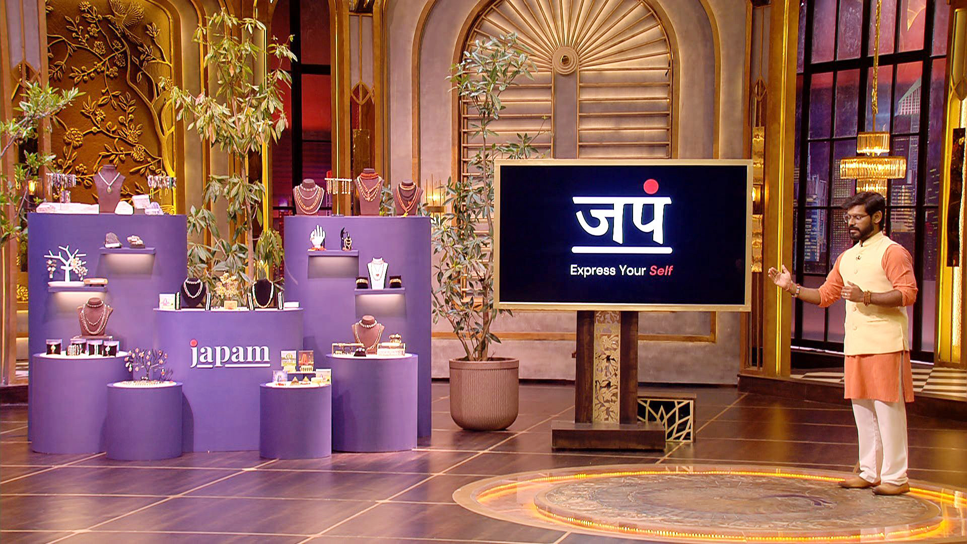 Watch Shark Tank India Episode no. 9 TV Series Online - Fashion